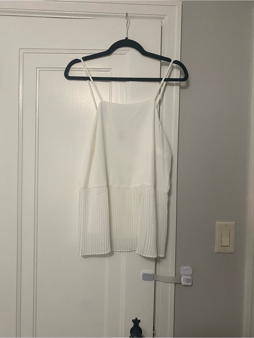 Nine West White Pleated-Hem Spaghetti Strap Camisole